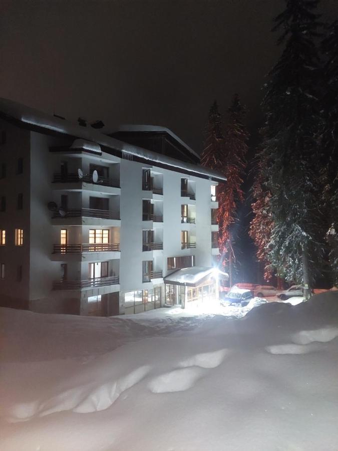 Ski & Holiday Apartments In ปอมโปโรโว ภายนอก รูปภาพ